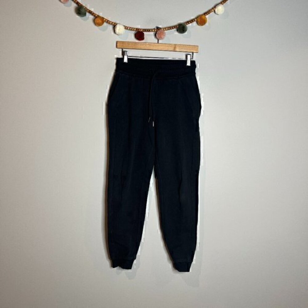 Lululemon black jogger sweatpants
